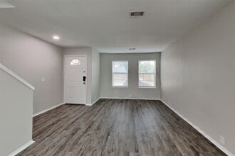 14906 Sugarhollow Dr in Sugar Land, TX - Building Photo - Building Photo
