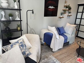 5915 Lexington Ave in Los Angeles, CA - Building Photo - Building Photo