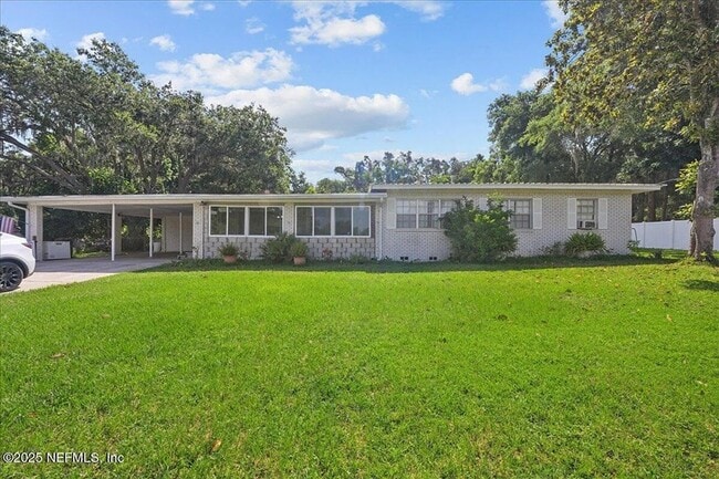 property at 460 S US Highway 17