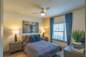 Broadvue Apartments in Oklahoma City, OK - Building Photo - Interior Photo