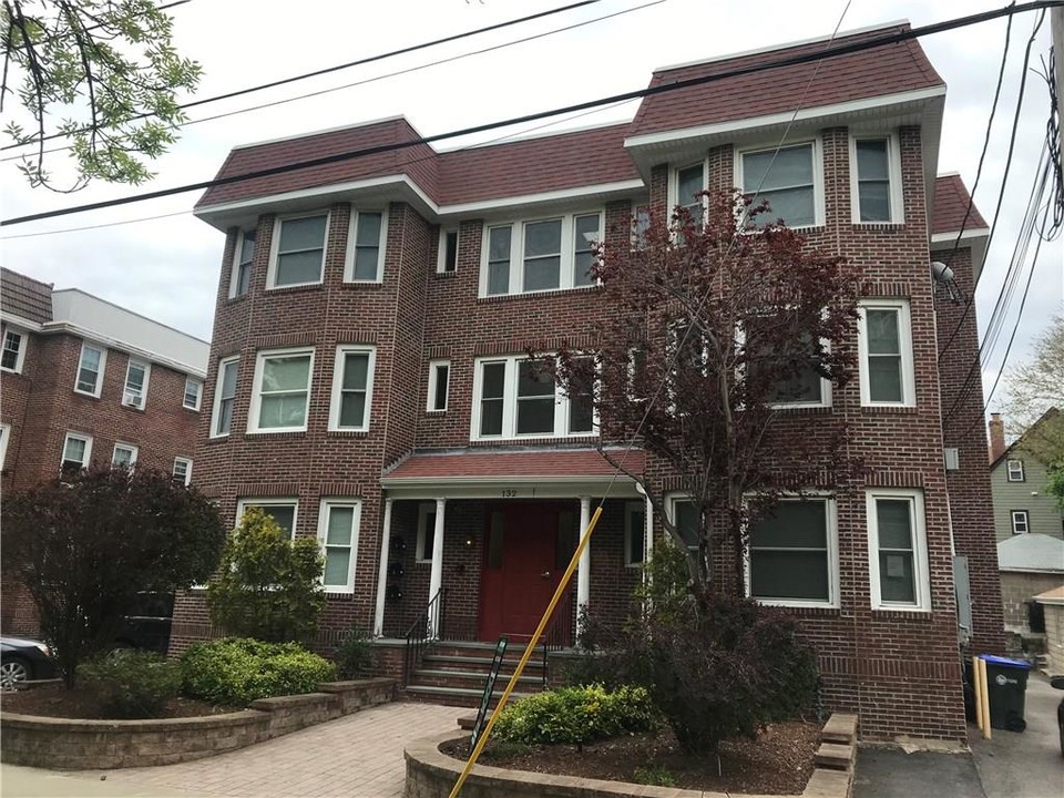 132 Elton St-Unit -5 in Providence, RI - Building Photo