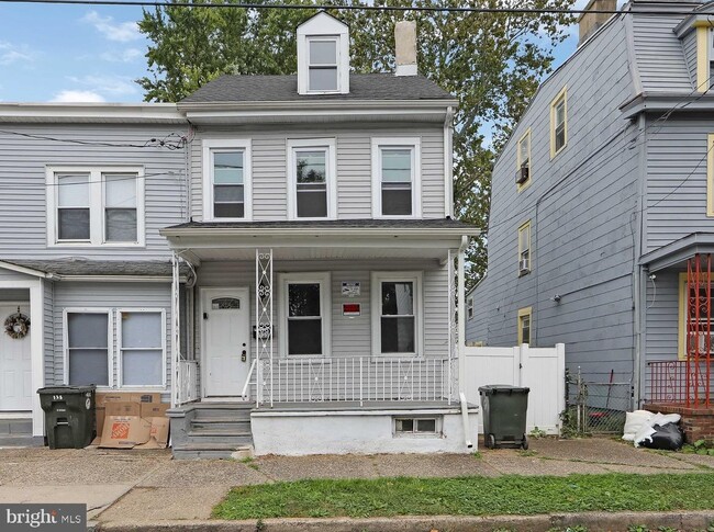 property at 133 E Federal St
