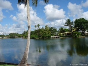 14501 N Kendall Dr in Miami, FL - Building Photo - Building Photo