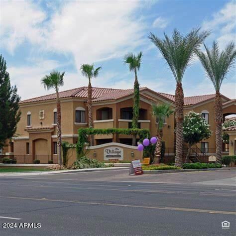 16682 N W Point Pkwy, Unit 1 in Surprise, AZ - Building Photo