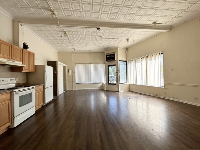 116 Central St in Ansonia, CT - Building Photo - Building Photo