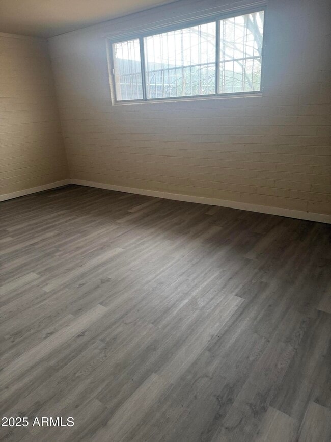 property at 112 W Martin Luther King Jr St