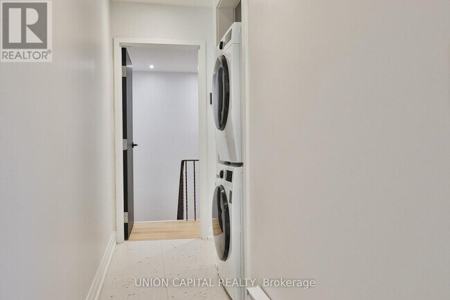 612 Gerrard St E in Toronto, ON - Building Photo - Building Photo
