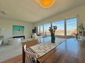 4545 Wornall Rd in Kansas City, MO - Building Photo - Building Photo