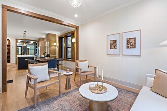 1747 W Cornelia Ave in Chicago, IL - Building Photo - Building Photo