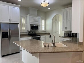 7816 N 4th St in McAllen, TX - Building Photo - Building Photo