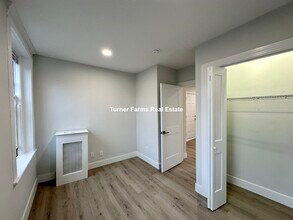 29 Myrtle St, Unit 9-9 in Boston, MA - Building Photo - Building Photo