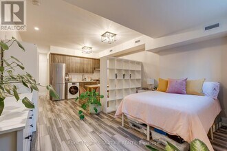 398 Westmoreland Ave N in Toronto, ON - Building Photo - Building Photo