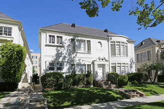 9949 Robbins Dr in Beverly Hills, CA - Building Photo - Building Photo