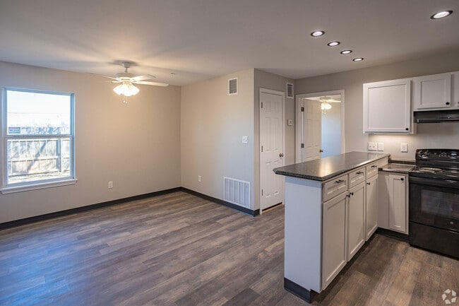 Cherry Hill Apartments in Oklahoma City, OK - Foto de edificio - Building Photo