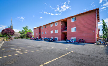 The Crimson Meadows in Moscow, ID - Foto de edificio - Building Photo