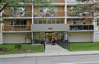 Grandview Tower in Hamilton, ON - Building Photo - Building Photo