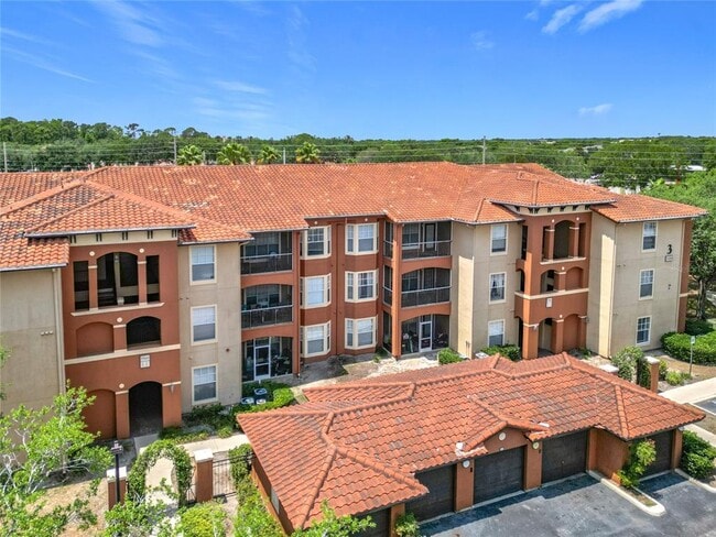 5506 Metrowest Blvd in Orlando, FL - Foto de edificio - Building Photo