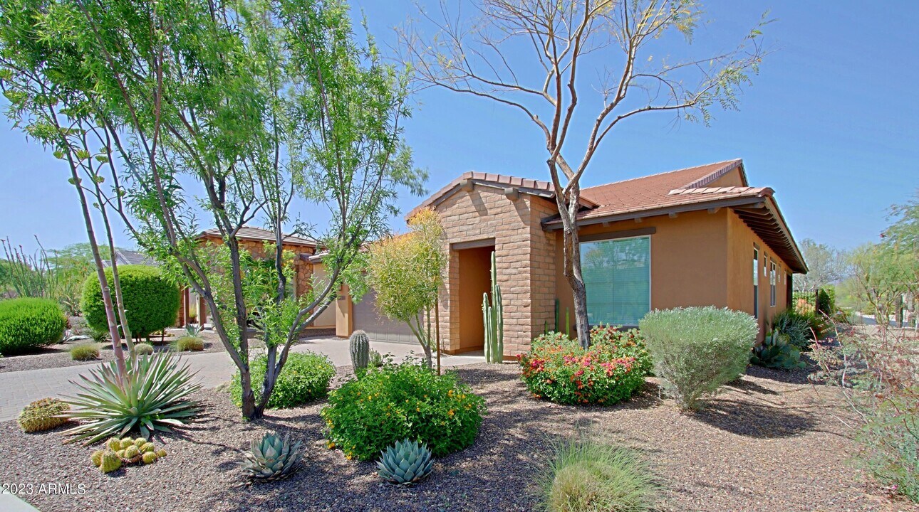 18004 E Silver Sage Ln in Rio Verde, AZ - Building Photo