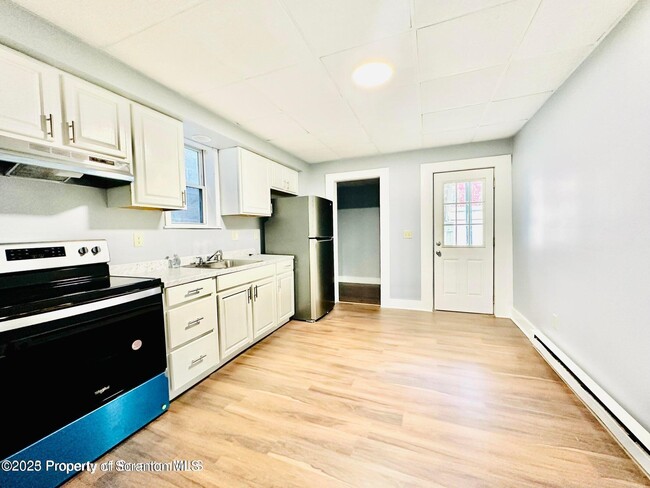 property at 7 Plum Pl