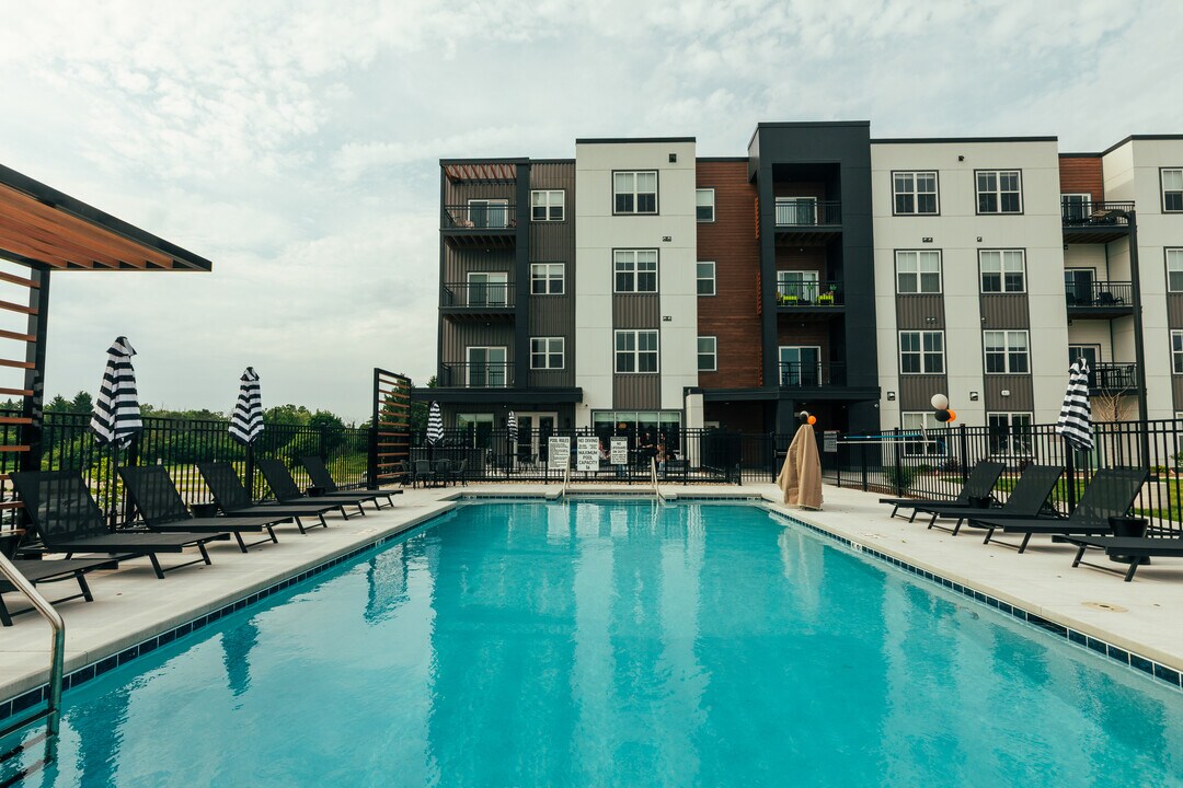 Tennessen Flats in Menomonee Falls, WI - Building Photo