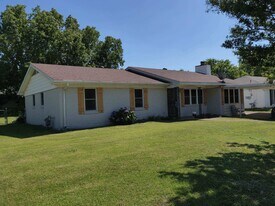 3303 Avery Ave SW in Huntsville, AL - Building Photo