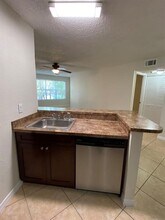 4560 Commander Dr in Orlando, FL - Foto de edificio - Building Photo