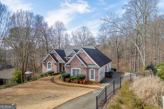 5517 Elders Ridge Dr in Flowery Branch, GA - Building Photo - Building Photo