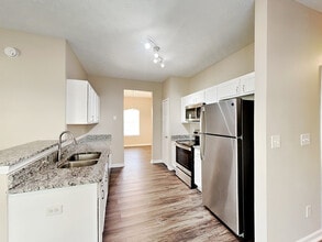 217 Autumn Ridge Dr, Unit 33 Montcalm St #1 in Griffin, GA - Building Photo - Building Photo