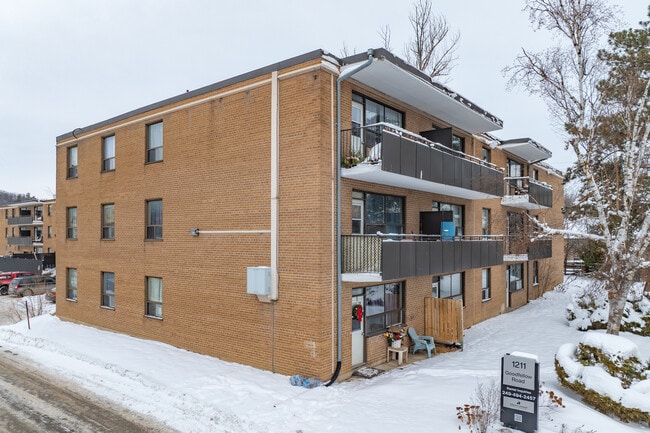 1211 Goodfellow in Peterborough, ON - Building Photo - Building Photo