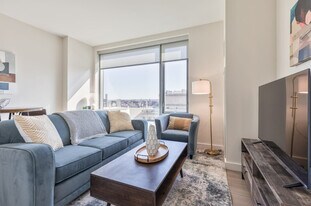 30 Dalton St in Boston, MA - Building Photo