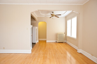 1720 E Newton Ave in Shorewood, WI - Foto de edificio - Interior Photo
