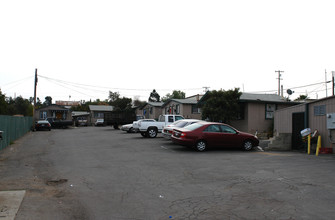 Rocky Peak Apartments in Fallbrook, CA - Building Photo - Building Photo