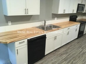 29 Autumn St in Bangor, ME - Building Photo - Building Photo