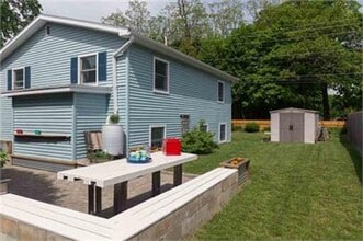 235 Pleasant Ave in Burlington, VT - Building Photo - Building Photo