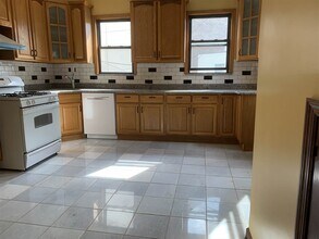651 Newark Ave in Jersey City, NJ - Building Photo - Building Photo