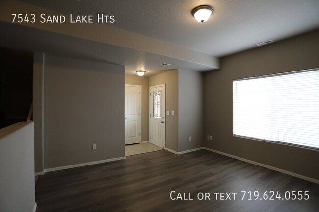 7543 Sand Lake Heights in Colorado Springs, CO - Foto de edificio - Building Photo