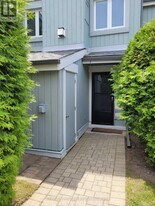 100 Fairway Crescent in Collingwood, ON - Building Photo