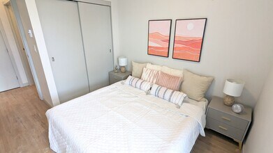 420 Chrislind St in Winnipeg, MB - Building Photo - Building Photo