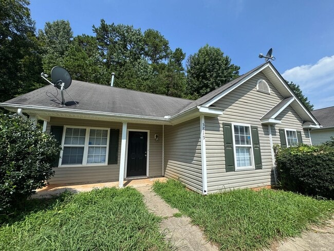 property at 5819 Hamilton Oaks Dr