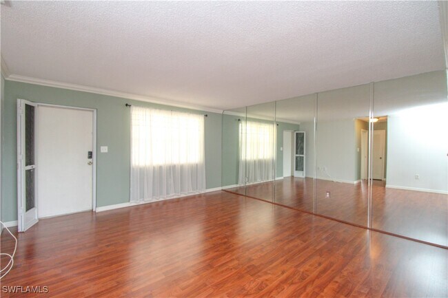 property at 729 Palm View Dr