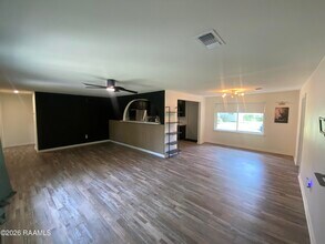 9922 N Parkview Dr in Baton Rouge, LA - Building Photo - Building Photo
