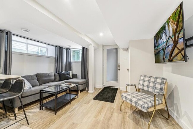 property at 121 Hopewell Ave