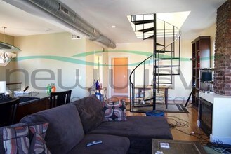 176 Hillside St-Unit -3 in Boston, MA - Foto de edificio - Building Photo