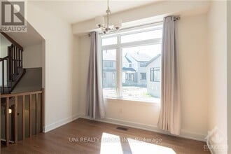 65 Robusta Ln in Ottawa, ON - Building Photo - Building Photo