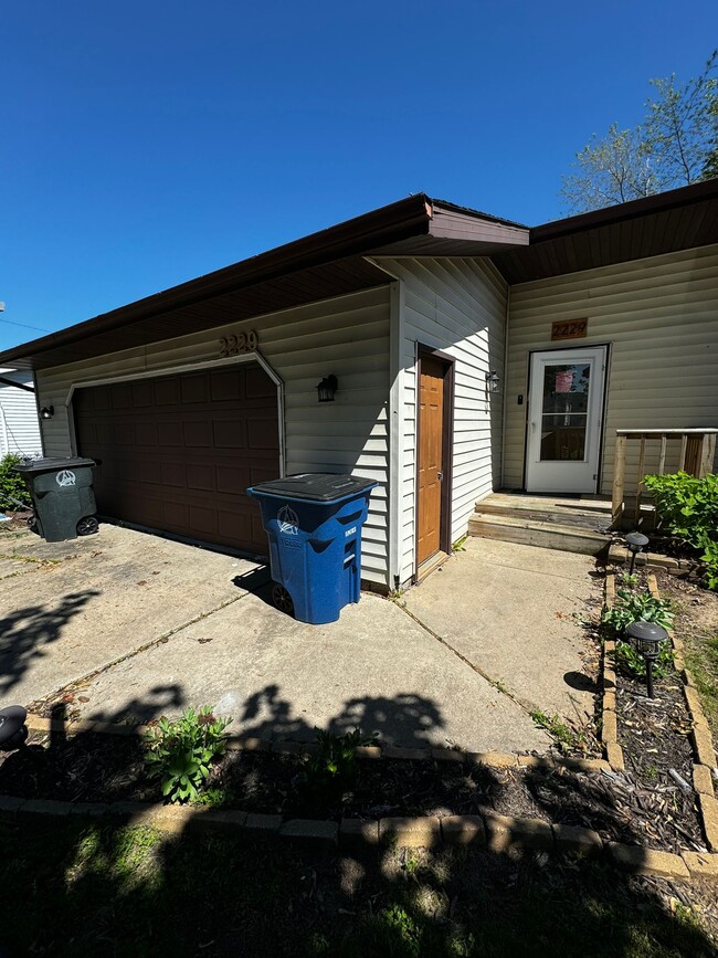 property at 2213 Crary St