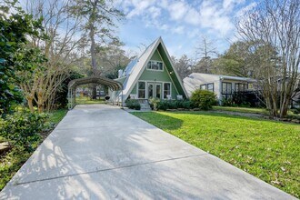 1500 W Pine Lake Cir in Montgomery, TX - Building Photo - Building Photo