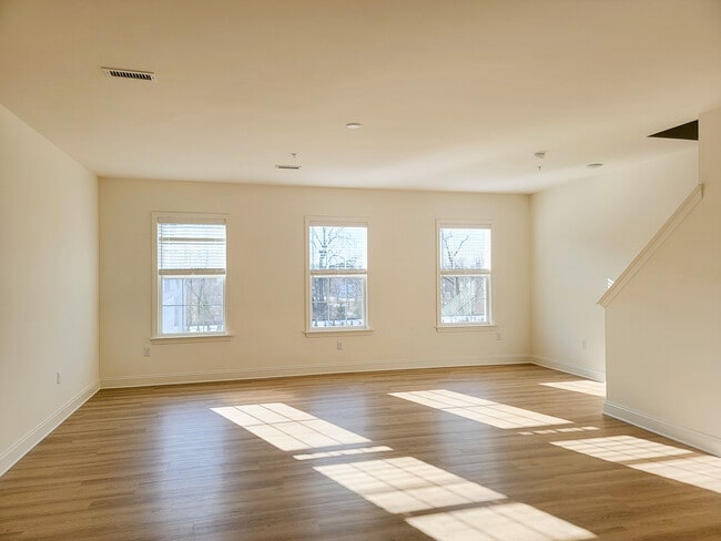 2459 Spring Water Cir in Lancaster, PA - Foto de edificio - Building Photo