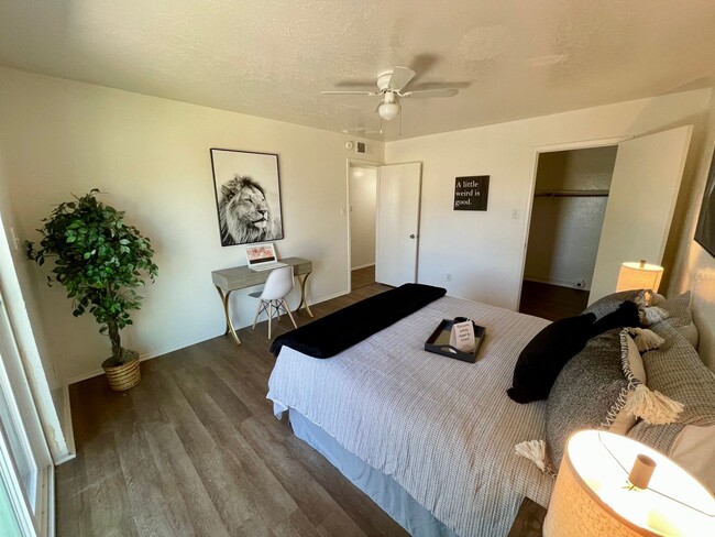 1050 Meadowlark Ct SE in Rio Rancho, NM - Building Photo - Building Photo