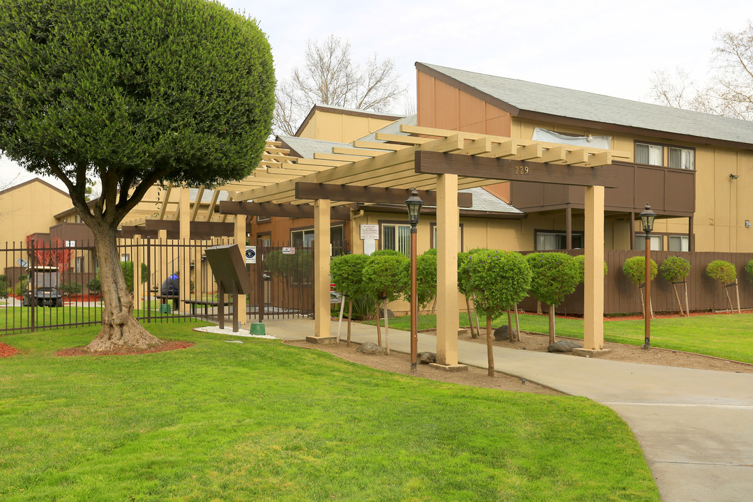 Blossom Oaks Apartments in San Jose, CA - Building Photo