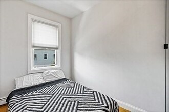 195 Bunker Hill St in Boston, MA - Building Photo - Building Photo